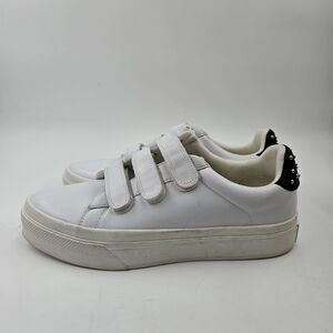 J/Slides Gerri Studded Platform Sneakers Size 9.5